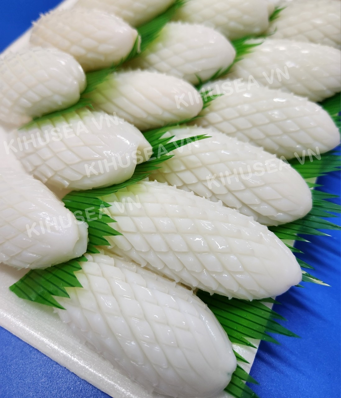 MỰC NANG CẮT TRÁI THÔNG TRỤNG